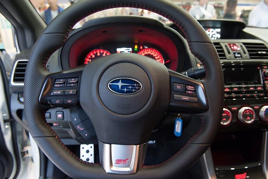 Subaru WRX 2.0 CVT - Hình 9